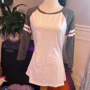 Medium 3/4 Sleeve Top